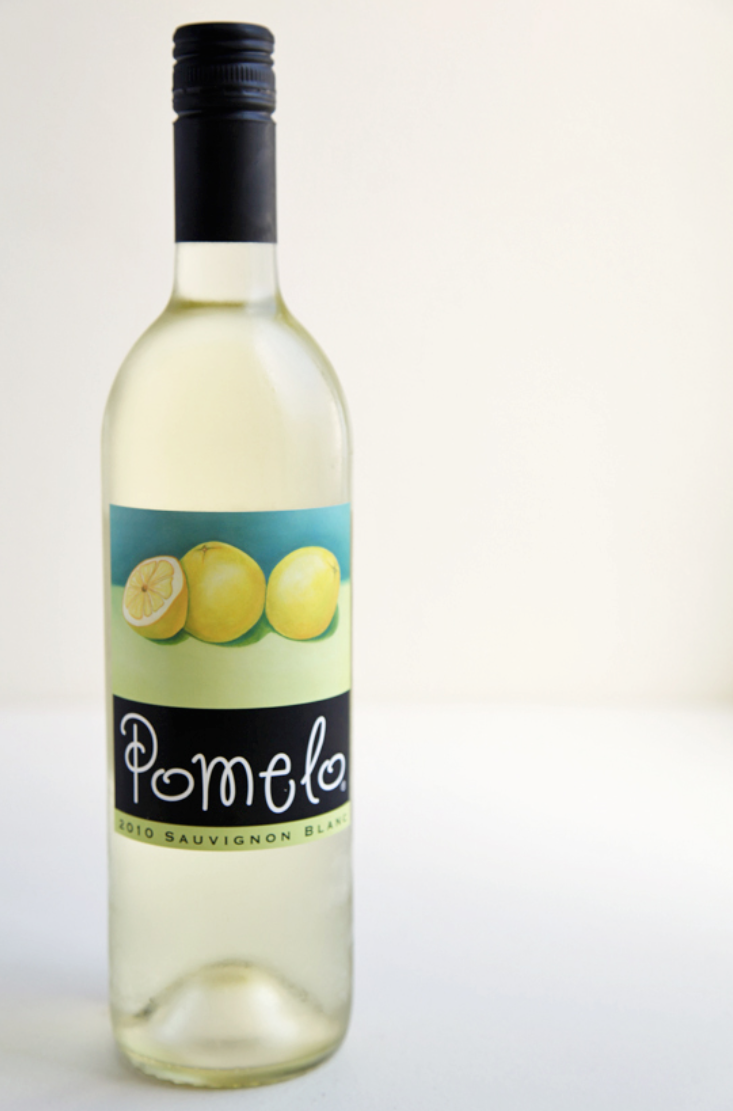 this is the perfect summer wine. :) fruity. clean. will even accept ice cubes :) http://t.co/ziJsolGDIK