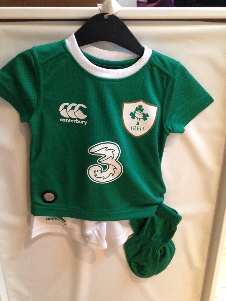 In your face @Saints1890 ! ;) Thanks @IrishRugby @JohnnyVegasReal http://t.co/Qk5CHg7ZHp