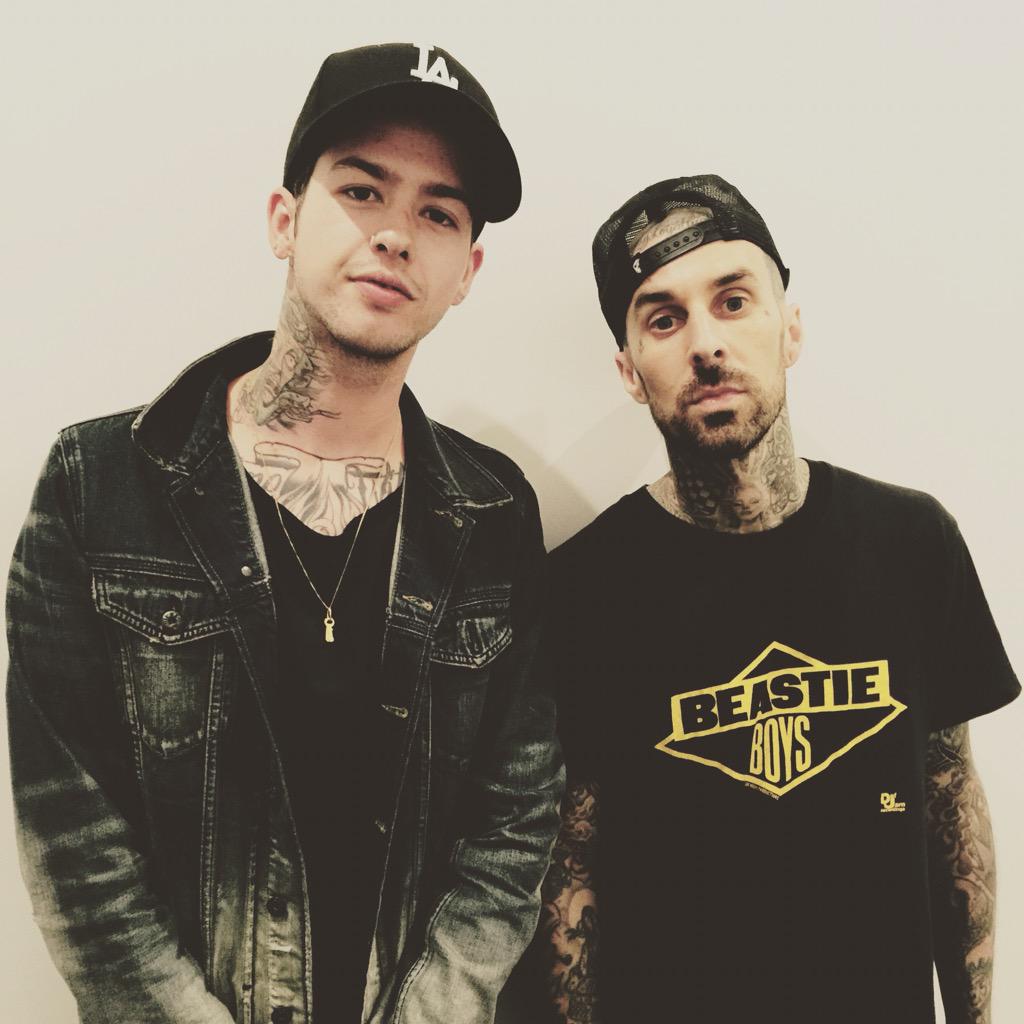 RT @travismills: My dude @travisbarker is one of the coolest human beings I've ever met. Good hanging today! http://t.co/IT0d30mRzn