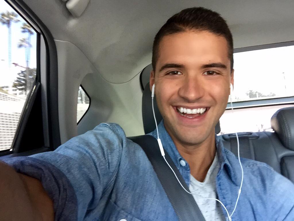 RT @raymondbraun: On my way to @LanceBass's show @DirtyPopLive! I'm on at 3:30pm PT. We're going to be chatting about LGBTQ YouTube! http:/…