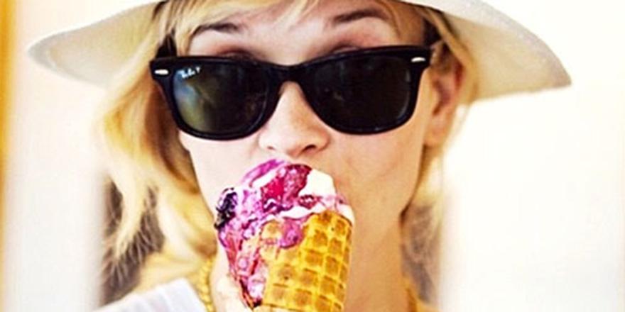 RT @people: A quick guide to enjoying the summer, courtesy of @RWitherspoon http://t.co/mXmgggSIxy http://t.co/vLVe6mpsuo