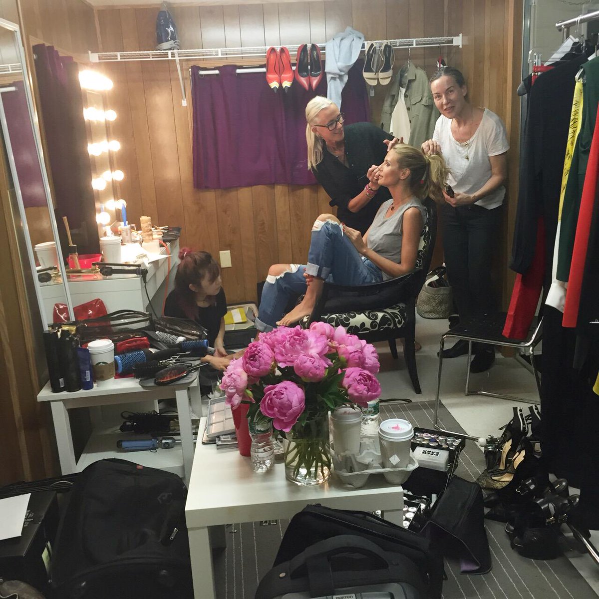Welcome to my trailer @ProjectRunway!  #BTS  See what we’ve been cooking up for you 8/6 on @lifetimetv http://t.co/toohXDyGt6
