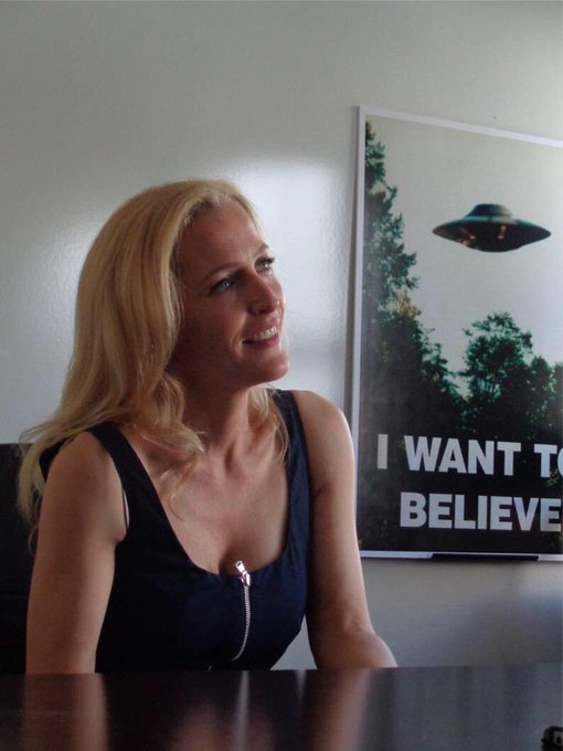 Gillian Anderson’s Birthday Celebration | HappyBday.to