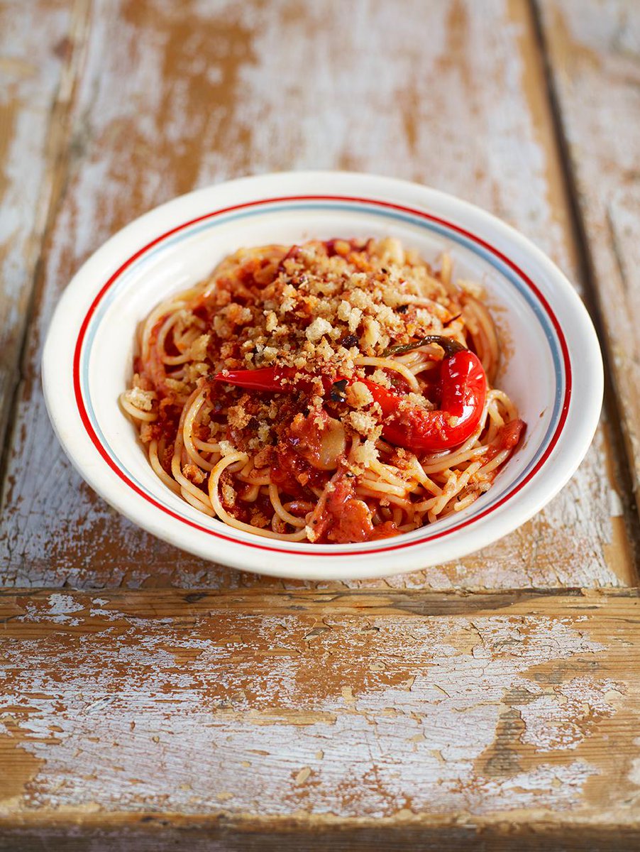 RT @JamieMagazine: Saturday night supper is sorted thanks to double whammy arrabiata, courtesy of @jamieoliver http://t.co/bbmBFxlG4q http:…