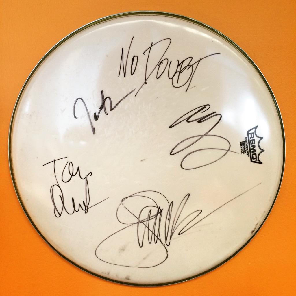 RT @CCH_RiotFest: Look out--a HUGE new prize to celebrate 31 days til @RiotFest.. This drumhead signed by Friday's headliner @nodoubt!! htt…