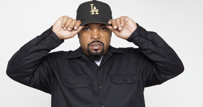 RT @moviefone: .@icecube shares his 5 favorite movies starring rappers: http://t.co/wExO0iqHxi http://t.co/ZbuvDVX1vK