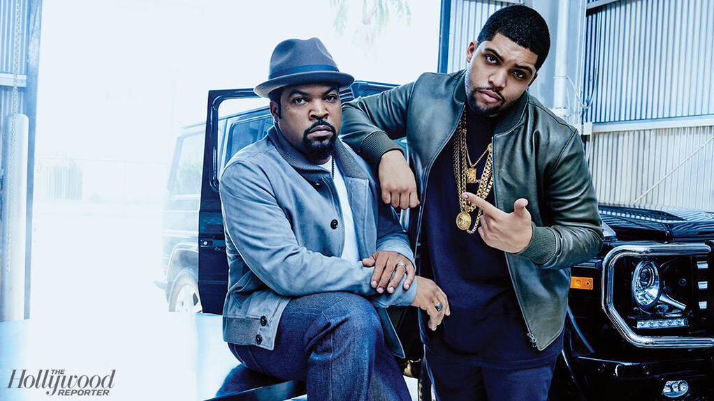 2 generations of Hollywood now. #Straightouttacompton in theaters http://t.co/nFnHKrQKzR