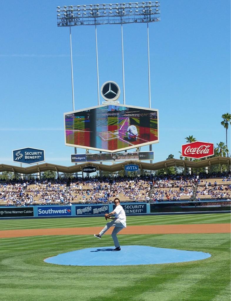 Just got finished throwing out the first pitch at Dodger Stadium to help promote Being Evel. Wahoo!! #august21 http://t.co/WYpp7qjBzq