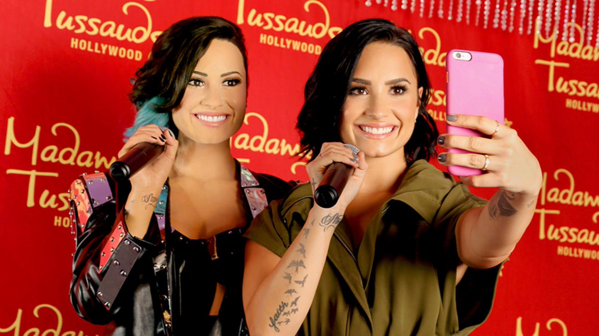 RT @ENewsNow: .@ddlovato gets an early birthday gift. It’s a wax figure! http://t.co/EUVQsSPBo5 http://t.co/ZX82RFxFNF