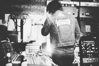 RT @TheRyanAdams: Behind the scenes/ 1989 sessions http://t.co/hJ5G4PWPGp