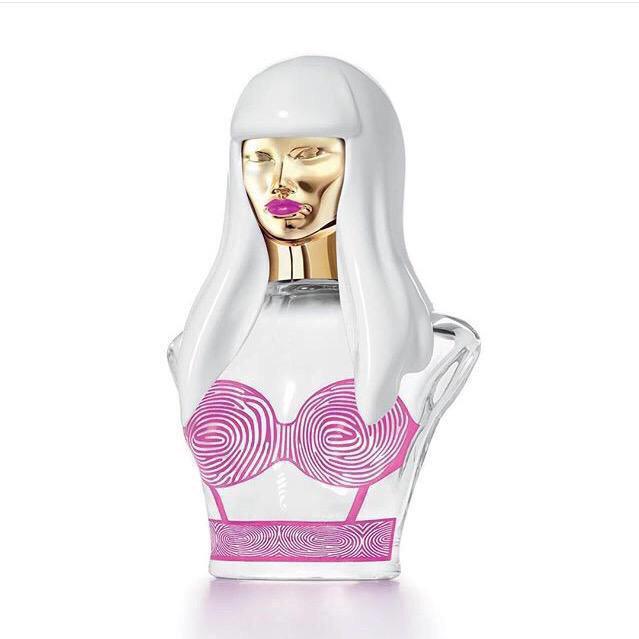 RT @SantossMenjivar: Purchase @NICKIMINAJ's New Fragrance 
US: http://t.co/6TW16fLviX 
UK: http://t.co/Bzd8XGuDKh #ThePinkprintFragrance ht…