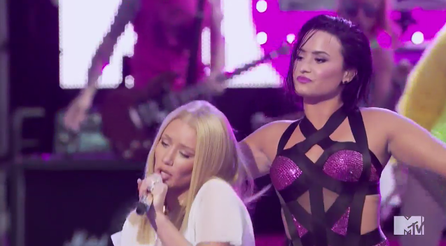 RT @Vevo: Take us down into your paradise @ddlovato @IGGYAZALEA ☀️???? #CoolForTheSummer #VMAs http://t.co/Bs4vZfKTSP