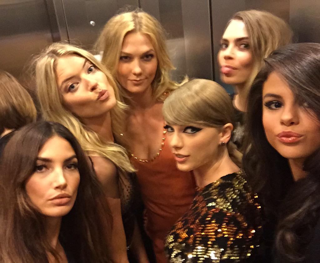 Ultimate #girlsquad, heading down! ???????????? #VMAs http://t.co/sFAejWhwcm