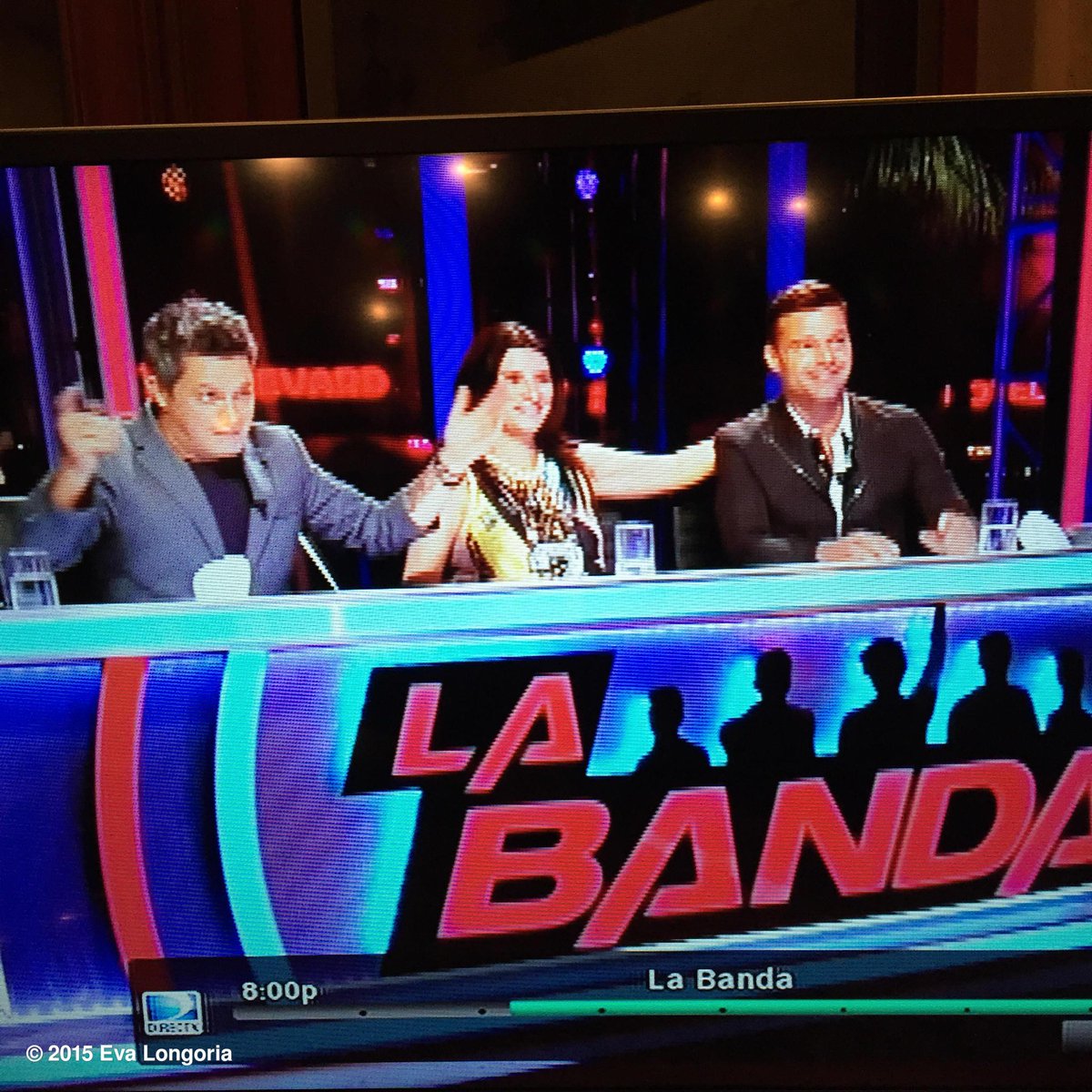 Omg! My new favorite show #LaBanda @ricky_martin & @AlejandroSanz made me cry three times tonight!! http://t.co/aGOI9BtLIc