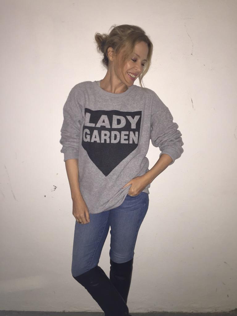 These amazing sweatshirts are helping raise funds for @GynaeCancerFund ???? #LadyGardenCampaign http://t.co/k6ACw4WWaj