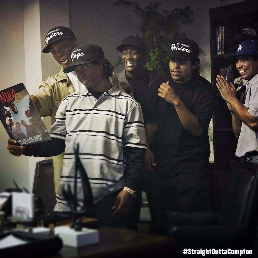 Thanks again for going out to see #Straightouttacompton http://t.co/11TORhEUPw