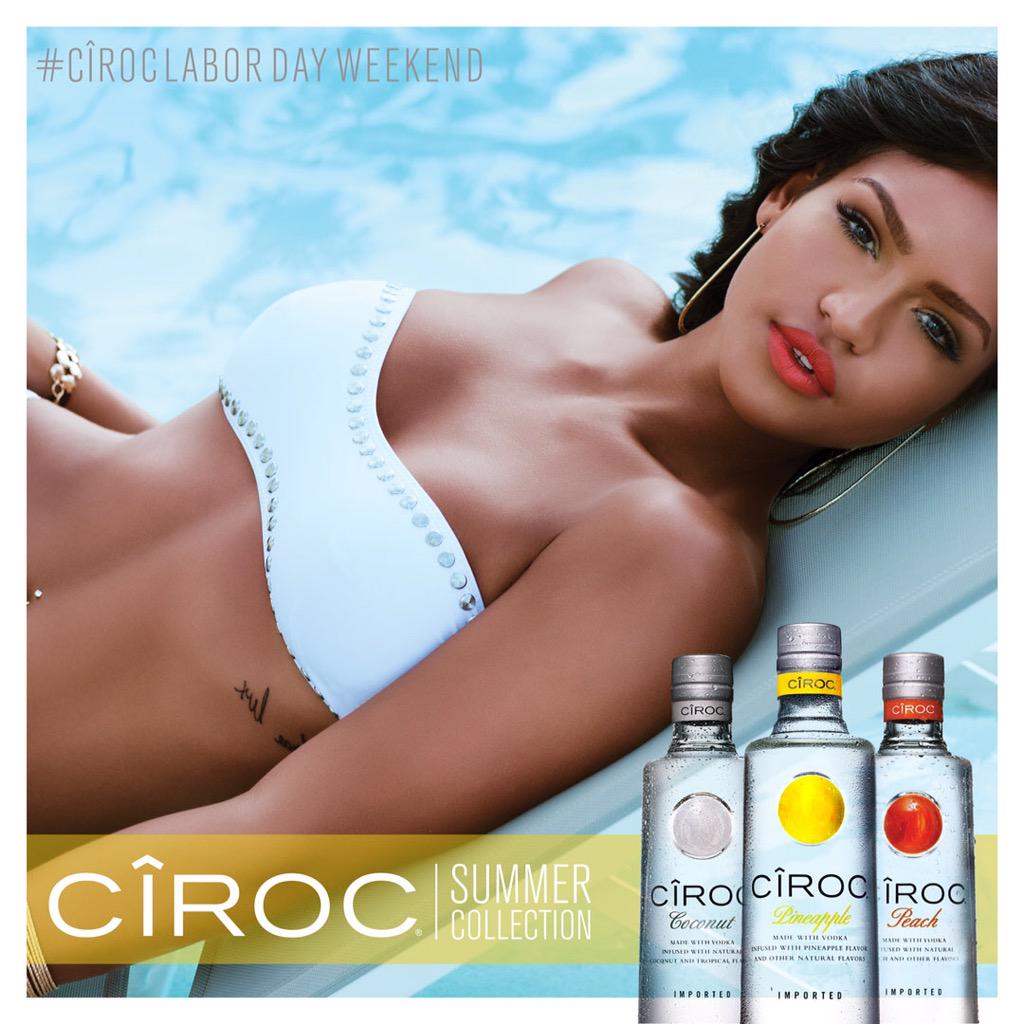 Poolside summer sipping with the best!! Tag your celebration pics #CirocLaborDayWeekend!! Let's GO!! http://t.co/hUhiEFwwCq