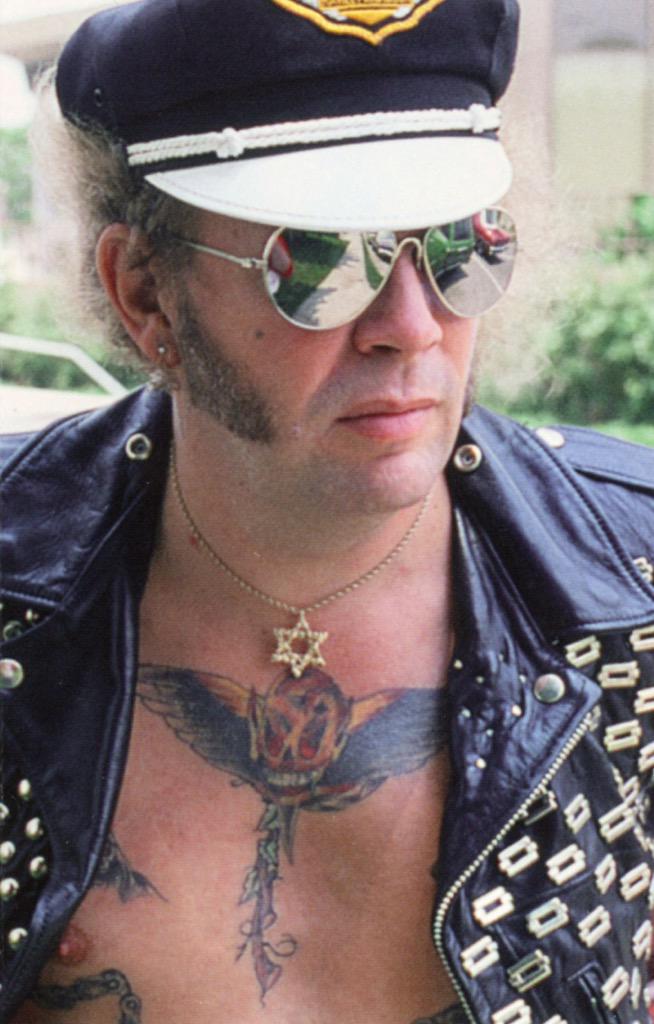 Happy 76th birthday to the Mysterious Rhinestone Cowboy, the great David Allan Coe. http://t.co/FM2O4S1RXj