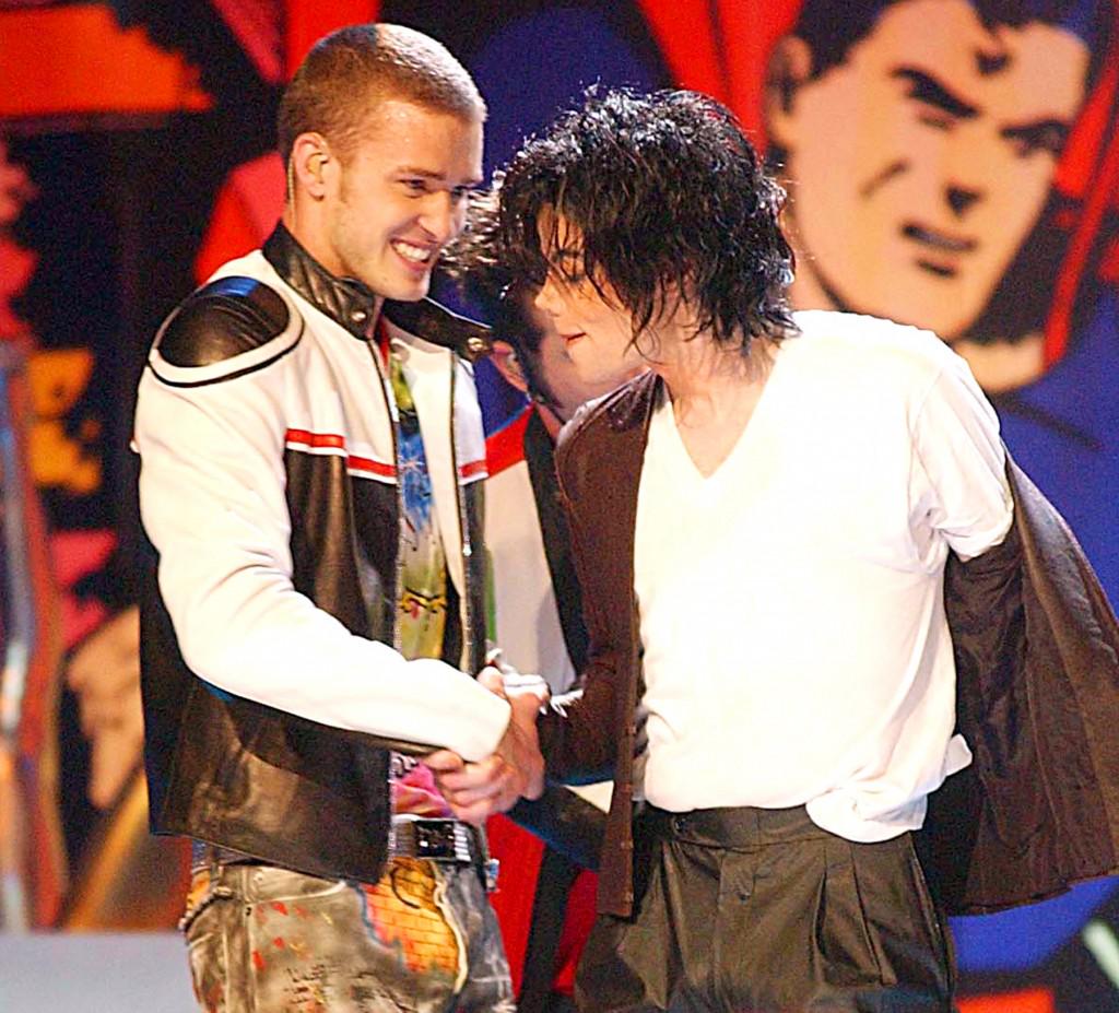 RT @michaeljackson: Today in #MJHistory The 30th Anniversary Celebration concert at @thegarden. Here's @jtimberlake paying tribute to MJ. h…