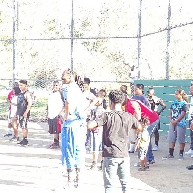 Picnic with my team we ready now !! ????✨????????????????syfl. 2015 http://t.co/3mDW1wV7fo http://t.co/t3hk44hfUh