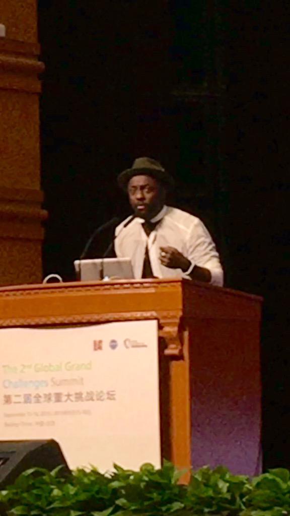 RT @outofthebox1: @iamwill challenges @NAE_DC @RAEngGlobal CAE to engage next generation of engineers w/ #STEAM & demos AI in his #PULS htt…