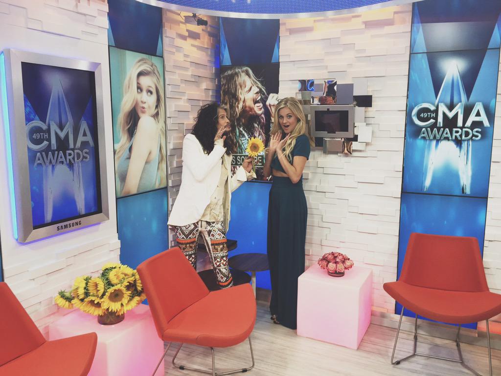 RT @KelseaBallerini: GMA. Hangin with @iamstevent and announcing CMA nominations in a few!! Tune in. http://t.co/mmAOogxQoO