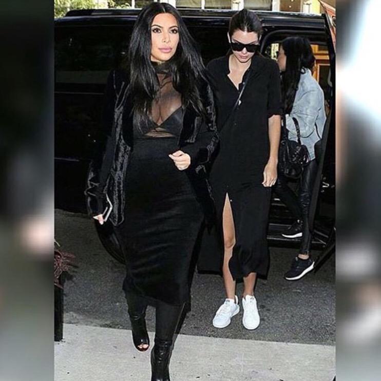 Kim & Kendall Take New York http://t.co/nPeYoqIdPv