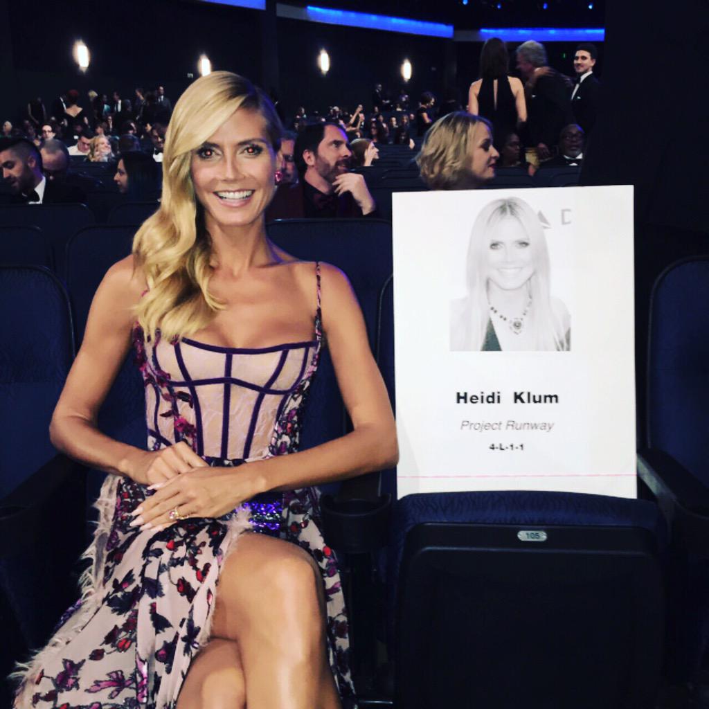 I found my seat ????#Emmys http://t.co/FwuuYk0iFU