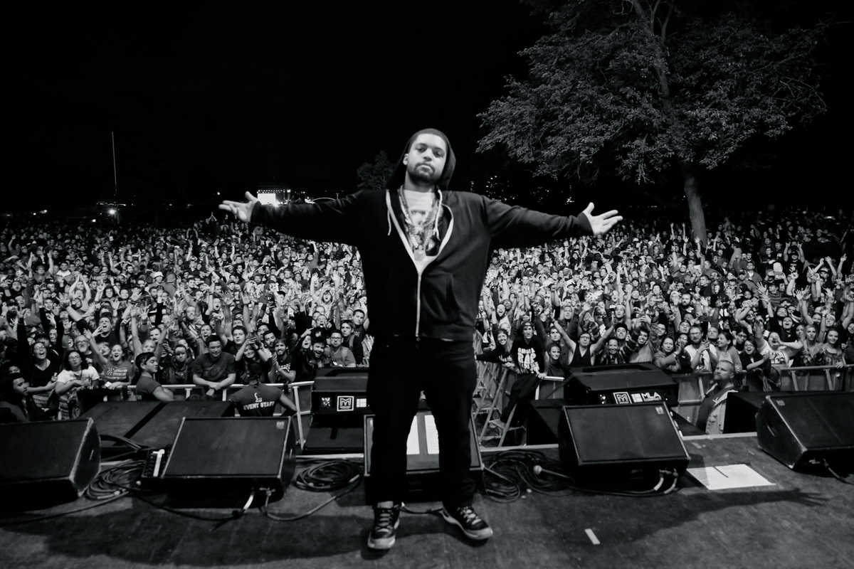 Chi-town showing @OsheaJacksonJr love at @RiotFest. Photo by @marcwood_ http://t.co/uemDRlzDGZ