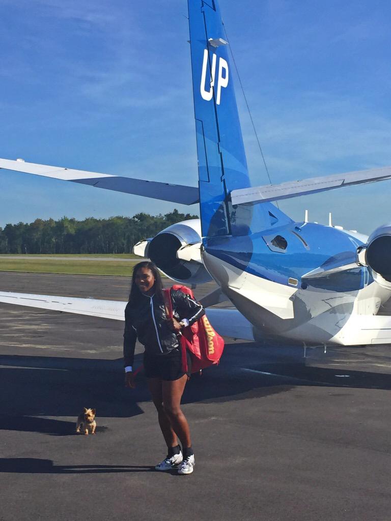RT @TheJetGuy: Behind the scenes shot @WheelsUp photoshoot with the amazing @serenawilliams and of course Chip
#WheelsUp http://t.co/Wa0i17…
