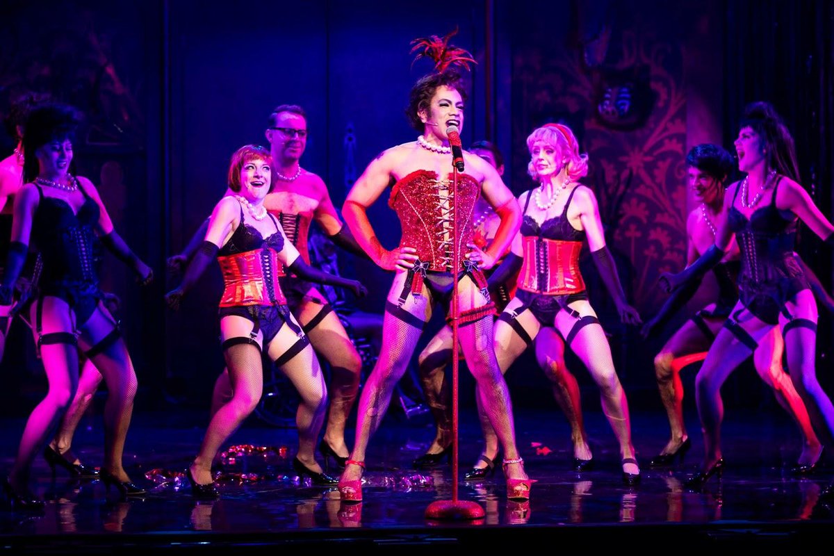 RT @West_End_Frame: NEWS: Rocky Horror Live tops UK cinema box offices! http://t.co/hywNmksr38 http://t.co/H1C2QRqxR8