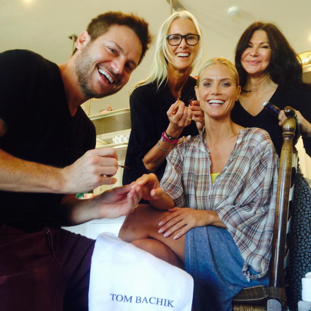 Glamming it up for the #emmys! @TomBachik @LindaHayMakeup @ileswendy http://t.co/a7HsZS3YVu