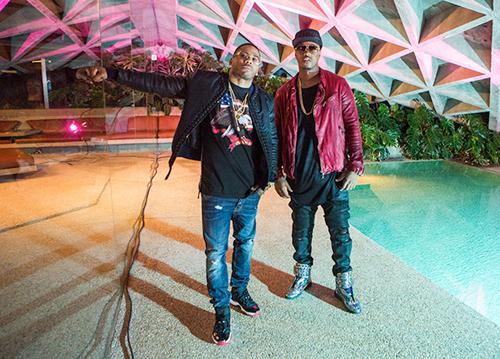 RT @ThisIsRnB: Watch: @Jeremih Joins @Nelly_Mo in “The Fix” Video http://t.co/D27JCm9nxf http://t.co/pcu9srlUNG