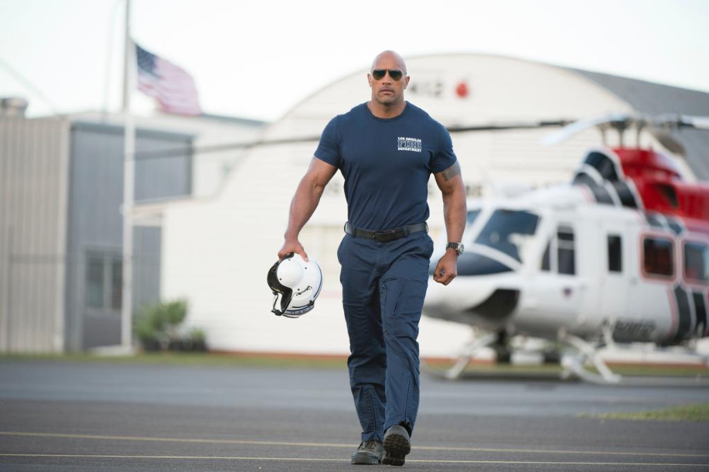 RT @iTunesMovies: .@TheRock must protect his family as California crumbles. @SanAndreasMovie out now on iTunes. http://t.co/ZUdPWA5E41 http…