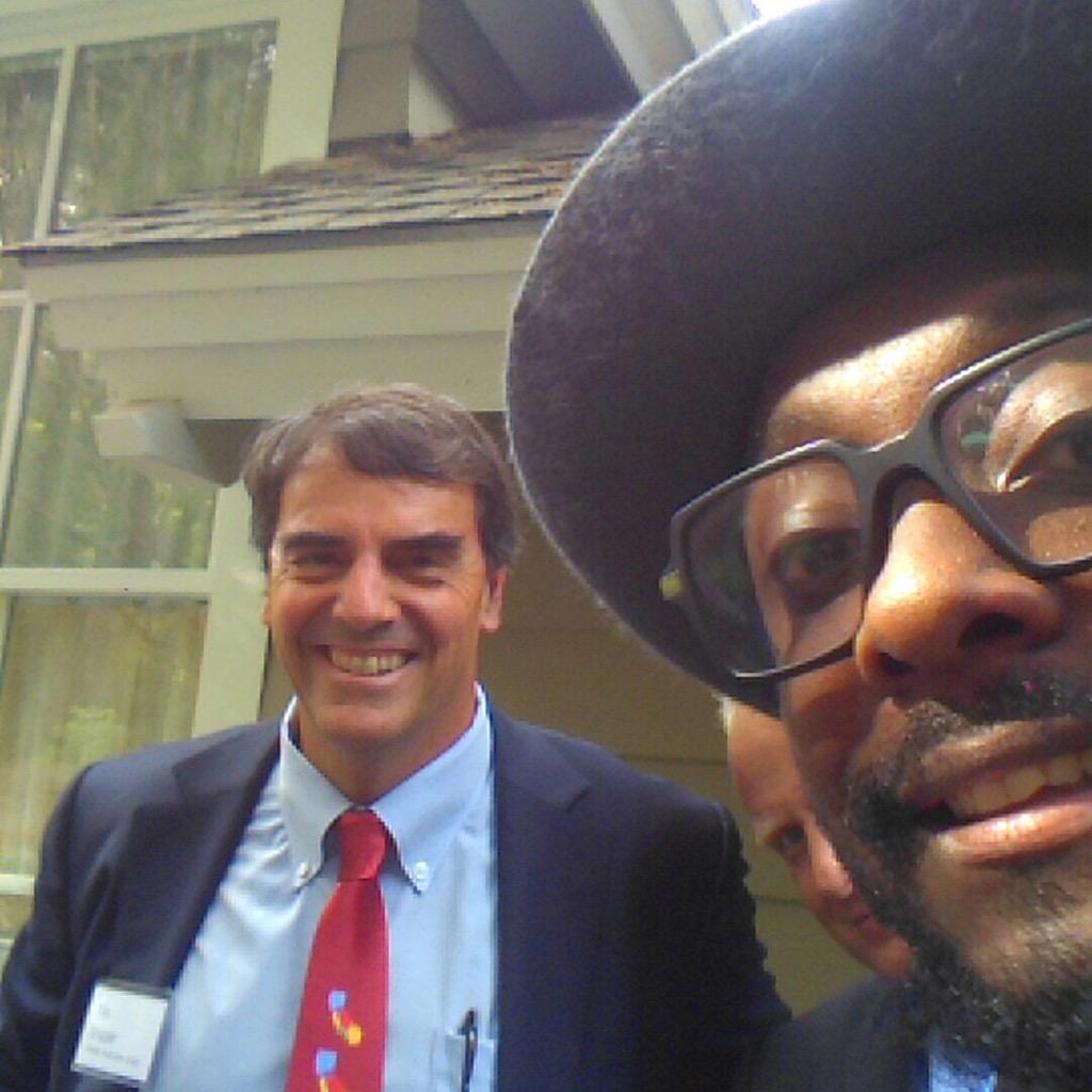 Hanging with @TimDraper in Napa valley...what??? he has his own tv show on @abcfamily #startupU...watch it http://t.co/bWiRqE68zP