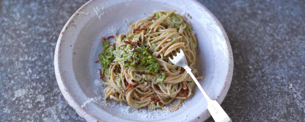 super simple Skinny carbonara http://t.co/hy5BsP1OPx #JamiesSuperFood http://t.co/pcf5NtZGRh