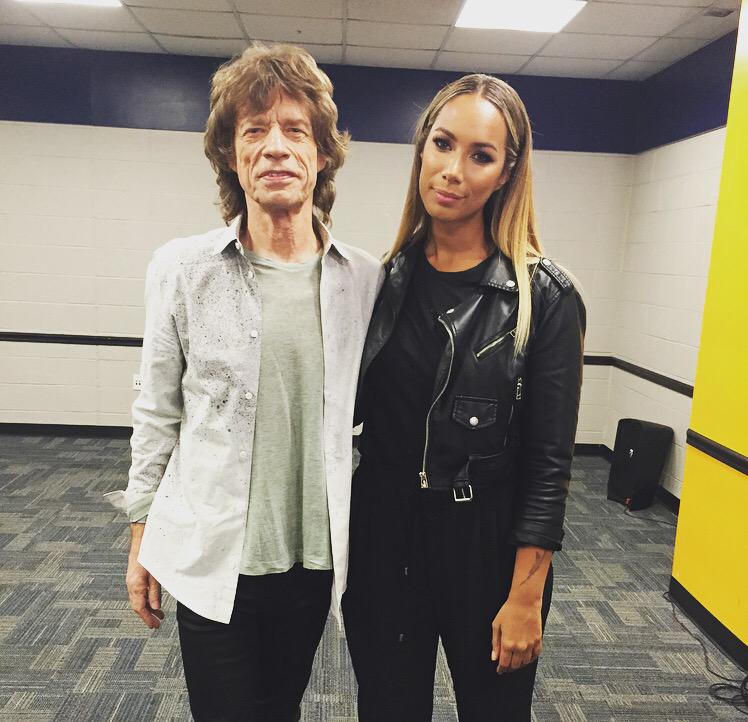 Can't believe I met the amazing @MickJagger at the @taylorswift13 tour!I'm trying so hard 2 keep my cool in this pic???? http://t.co/7k9iPTC8bS