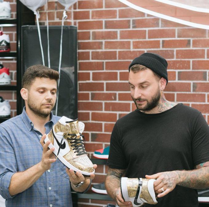 RT @ComplexSneakers: .@TheShoeSurgeon connects with @jerryferrara and keeps it all the way 100 about sneakers: http://t.co/AsJaVZWBjb http:…