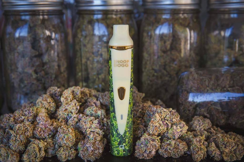 wat u smokn on ?? get that @GPen #gpro only at http://t.co/GiJYhEIG6c yadigg http://t.co/l8ey5x8KY0 http://t.co/umSz434oDS