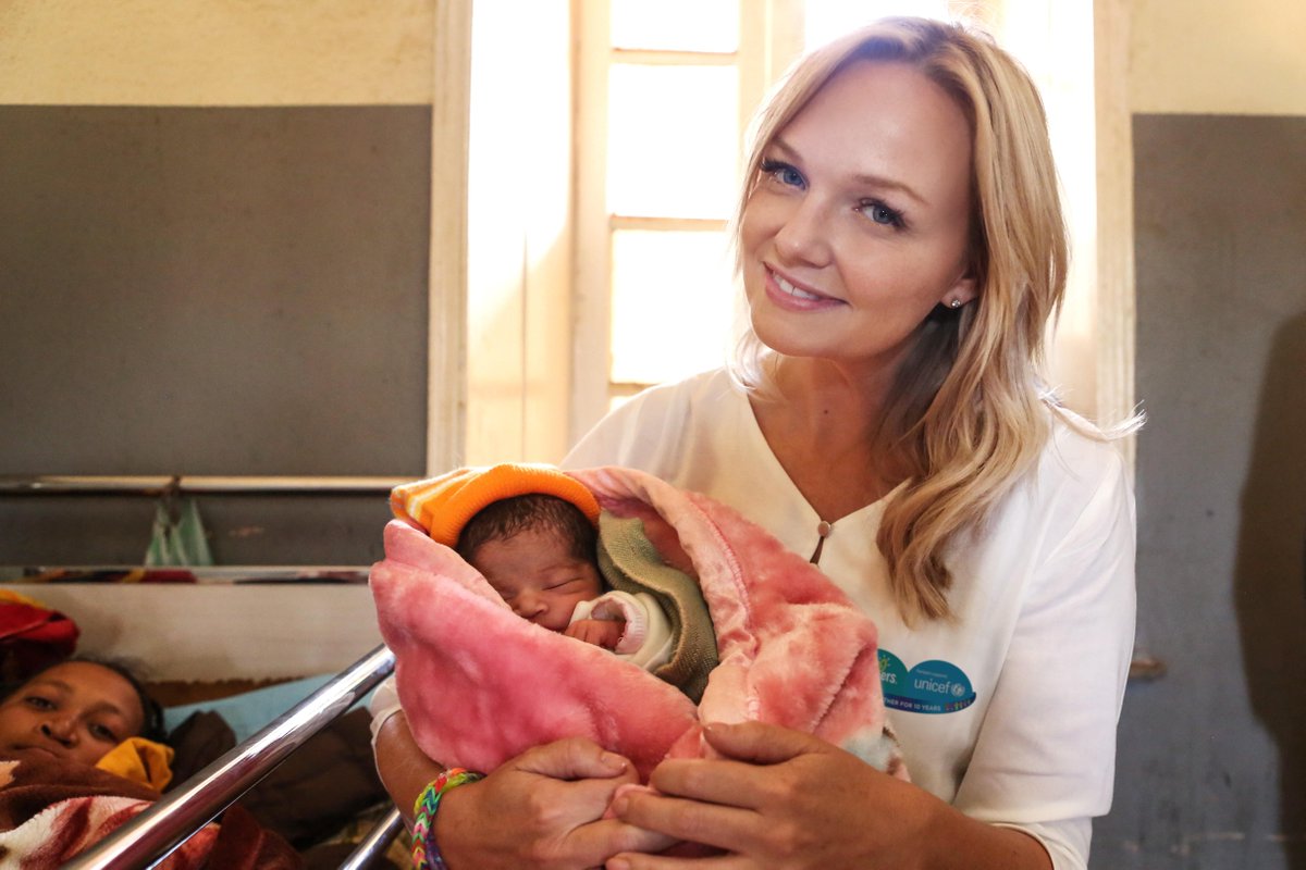 RT @HonestMummy: Share this for @Pampers_UK @UNICEF_uk #pamperunicef For every read 3 vaccines will be donated http://t.co/kN7ucO0hXW http:…