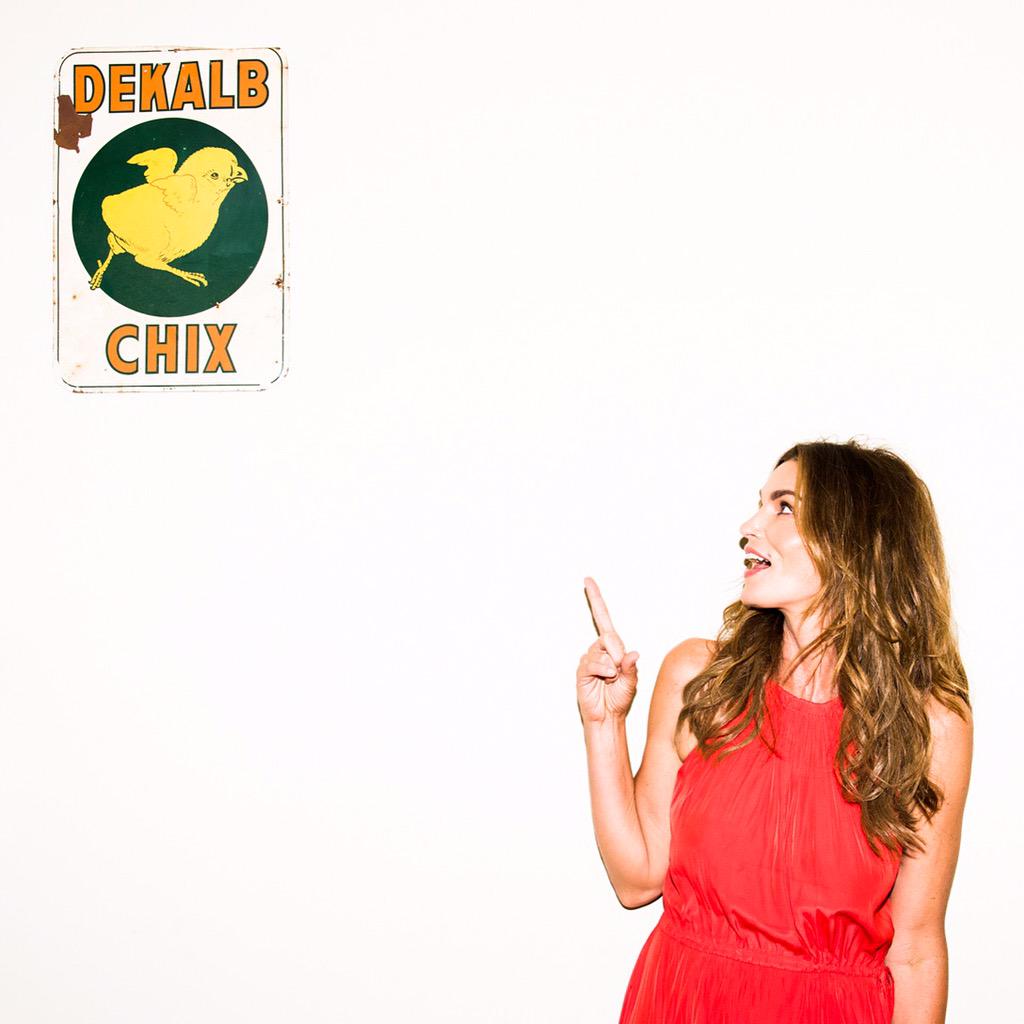 Ode to Dekalb chix...more on @thecoveteur today. https://t.co/dwyhgQZoUM http://t.co/vf4tg2mIJf
