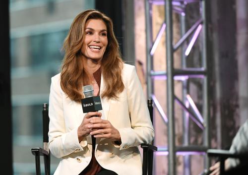 RT @APEntertainment: Model and businesswoman @CindyCrawford participates in @AOLBUILD to promote her book, 'Becoming'. @Rizzoli_Books http:…