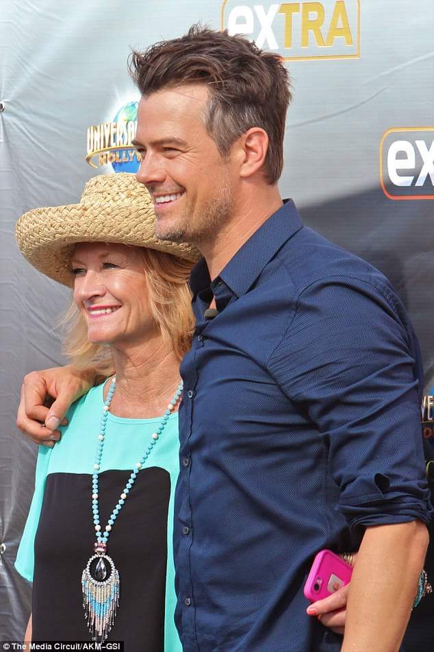 RT @LITSmovie: Tune into @extratv TODAY to catch @joshduhamel talk about #LostInTheSun & to see the trailer premiere! #EXTRA http://t.co/p2…