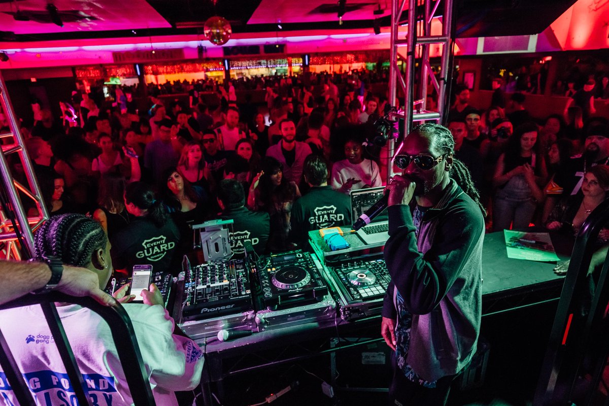 RT @boilerroomtv: Bounce, Rock, Skate, Roll with @SnoopDogg aka DJ Snoopadelic and @ray_ban at #RBxBR010 in LA— http://t.co/IQksRnXQJx http…