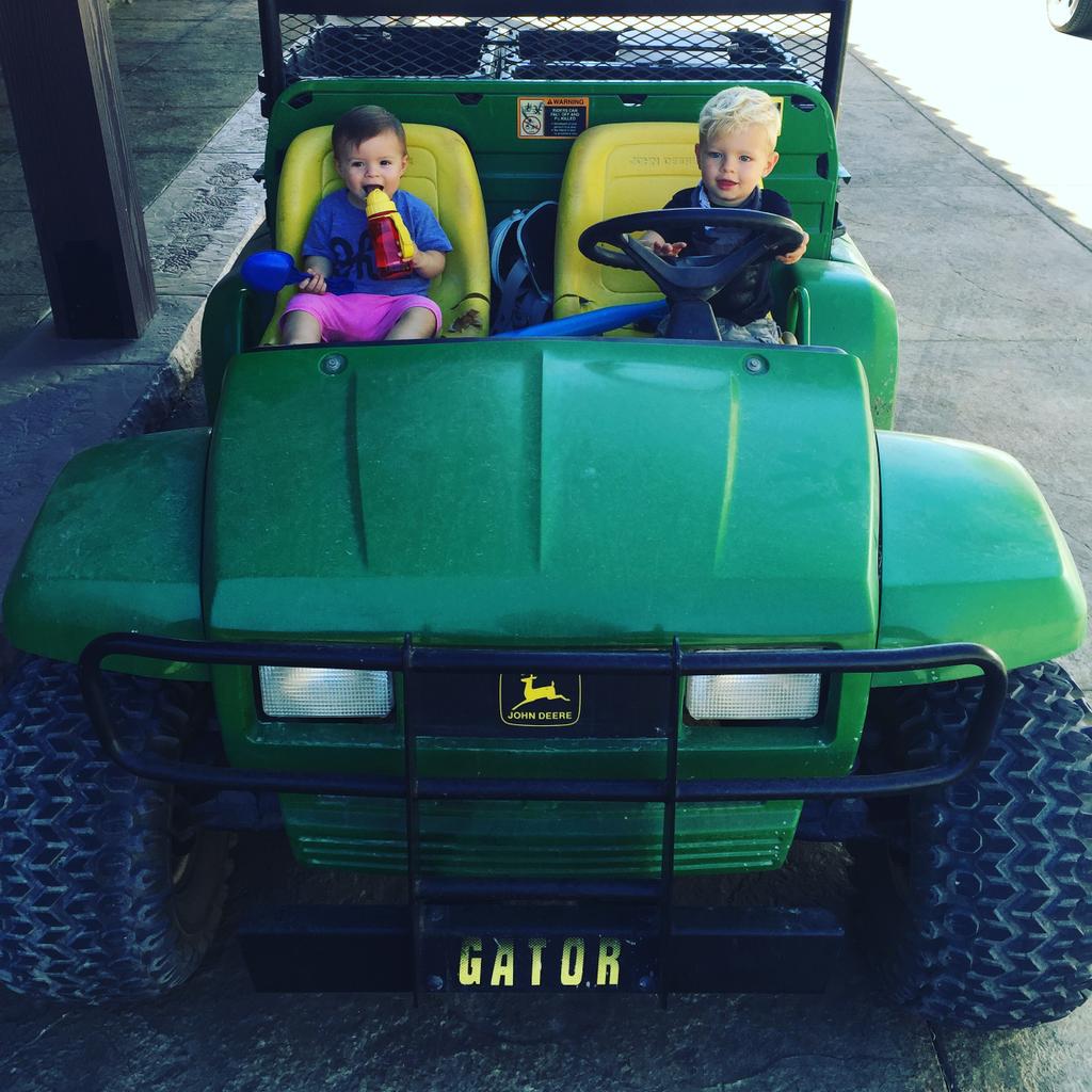 RT @joshduhamel: Axl & his babe Sadie cruising in the Gator. @Fergie https://t.co/foVoCMytpf