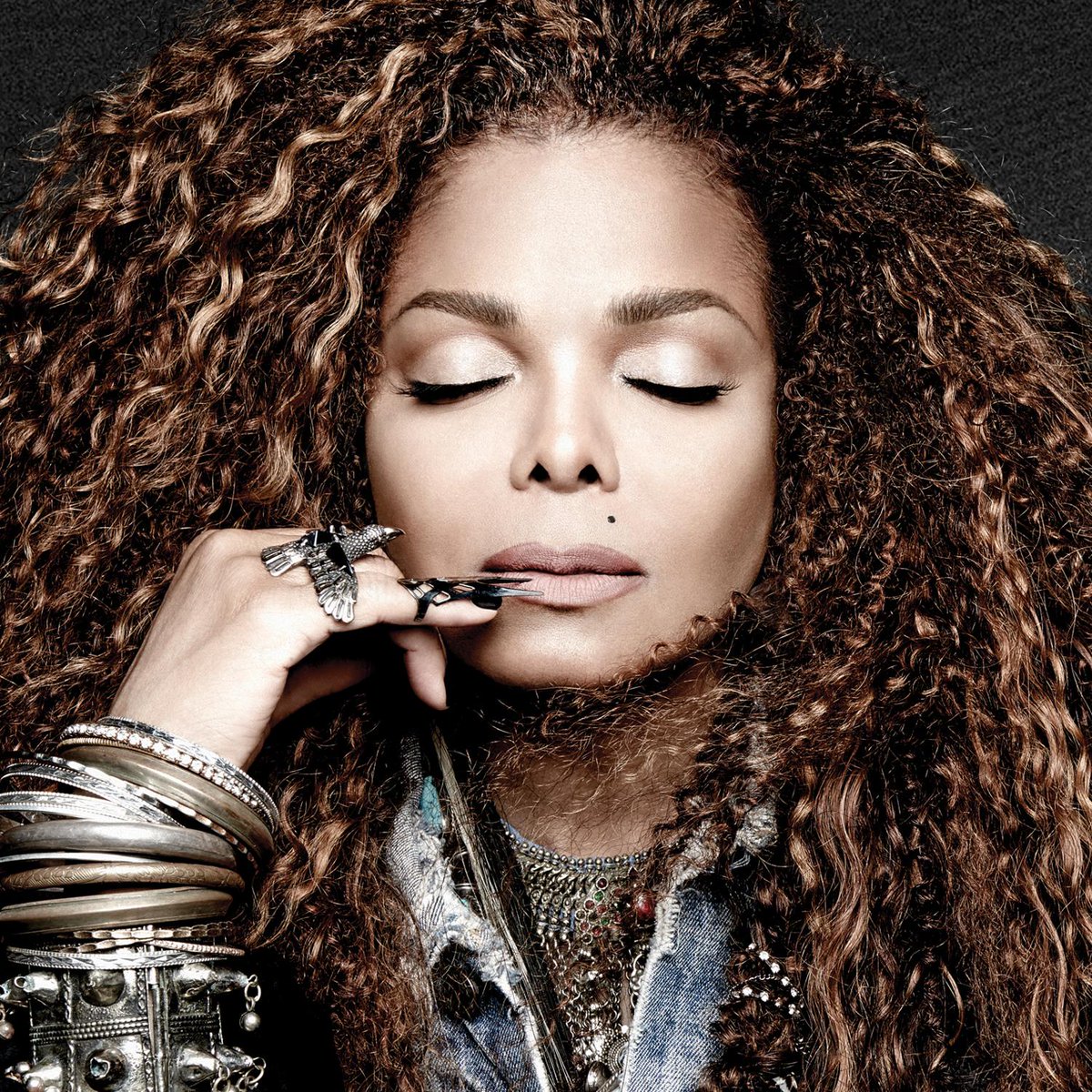 #UNBREAKABLE is available now on @AmazonMusic! Listen on Prime/CD/Digital: http://t.co/EUkfloAaCl -Janet’s Team http://t.co/TxnDuifV9R