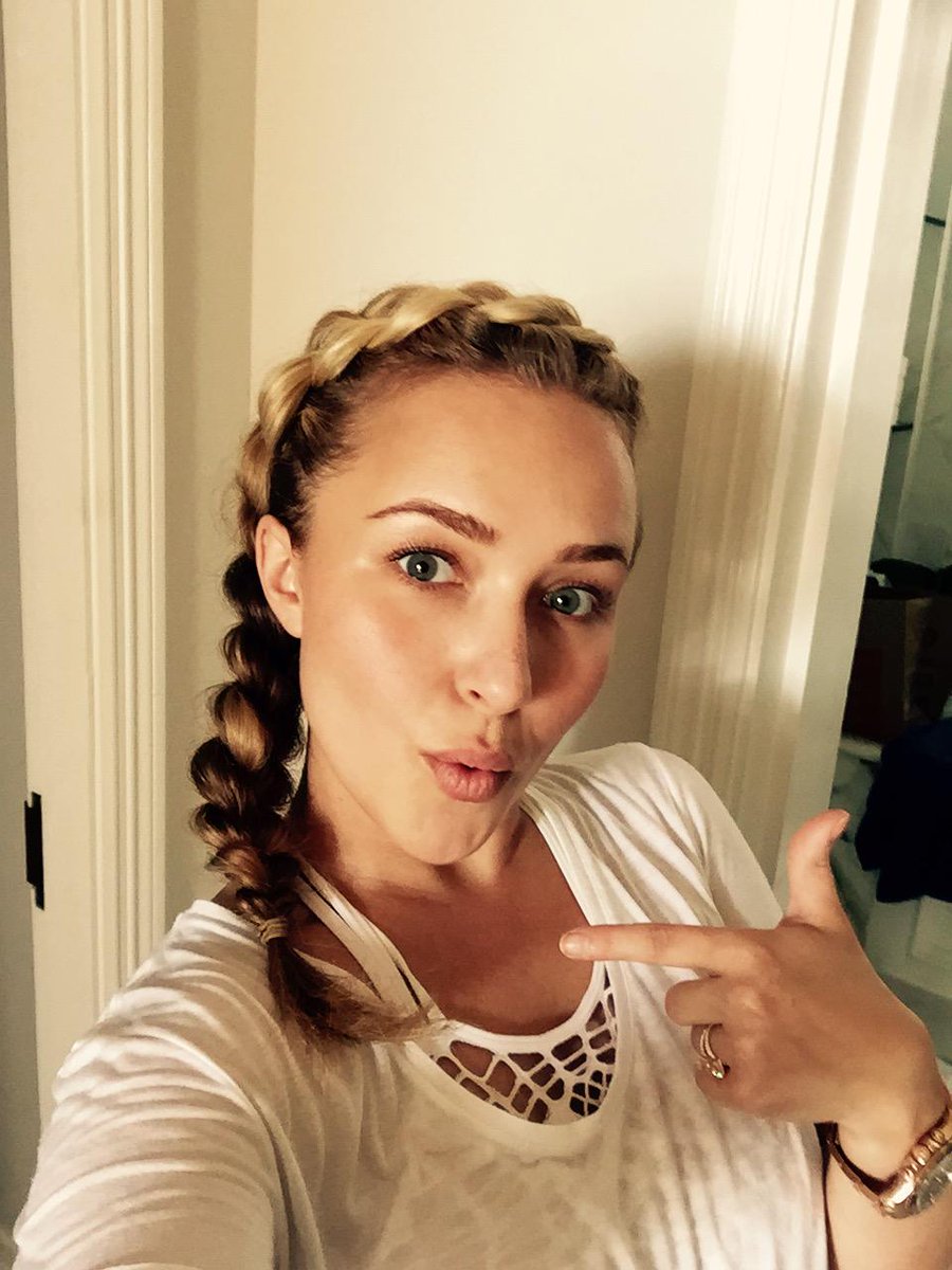 My first attempt at the braids I've seen #amberfillerup do on Instagram....not too shabby if I do say so myself ???? http://t.co/3NZum66MO0