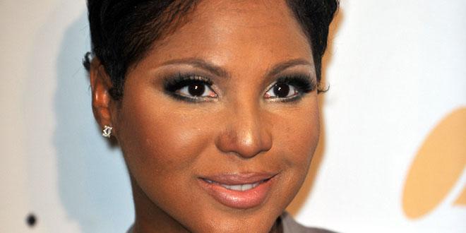 RT @FamousBirthdays: .@ToniBraxton turns 48 today! Happy Birthday! http://t.co/ygKNNybj1s