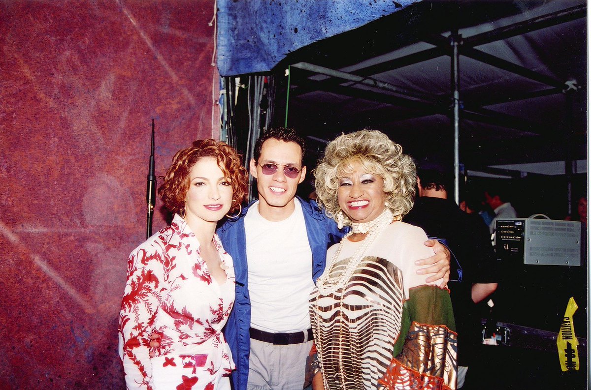 RT @Telemundo: Fotos: #CeliaCruz junto a grandes de la música como @MarcAnthony @GloriaEstefan y más http://t.co/LgoGKREnRv http://t.co/dhR…