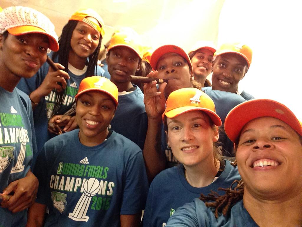 RT @WNBA: Championship selfie! http://t.co/V5dktm6BXE